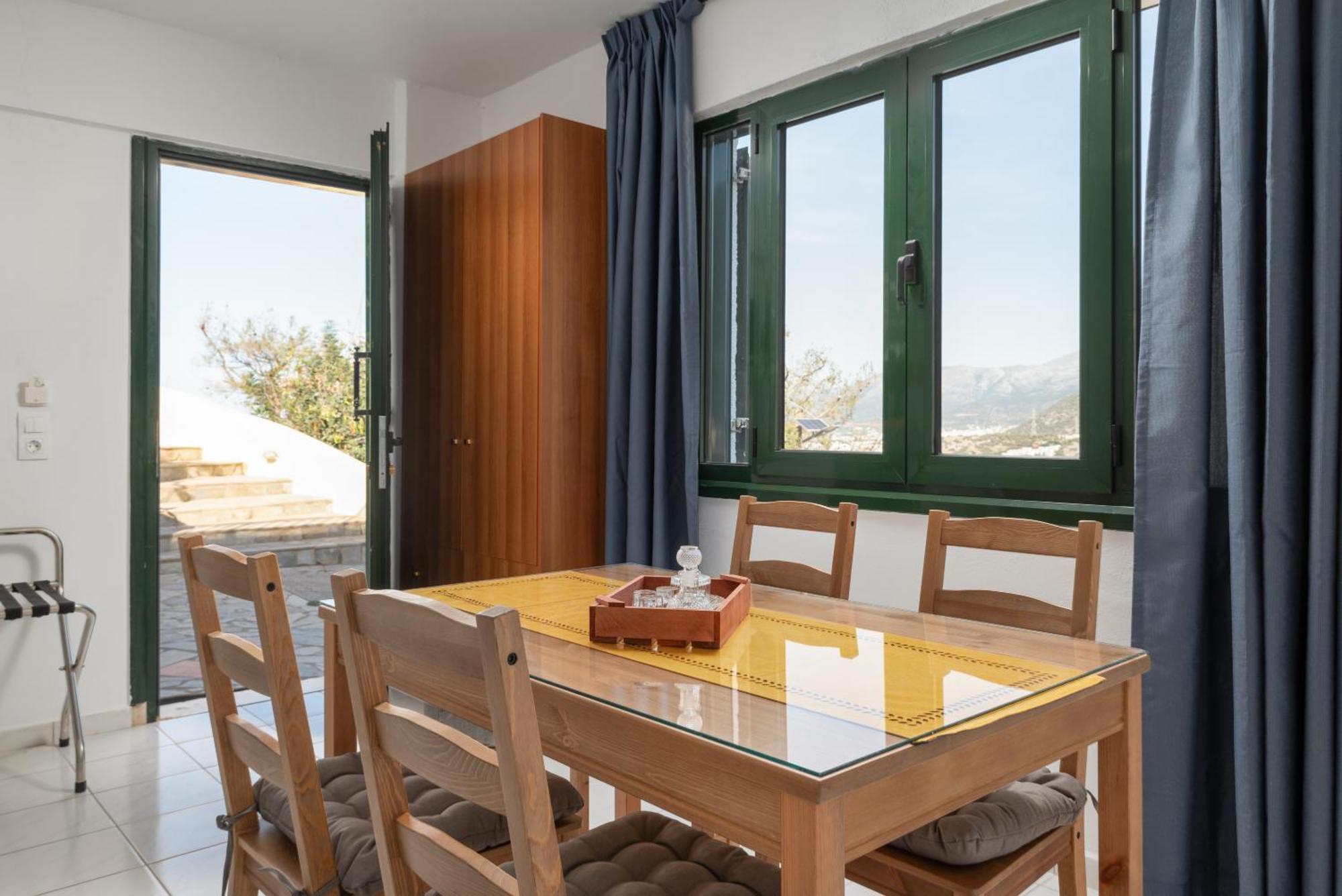 Blue Horizon Apartments Stalís Luaran gambar