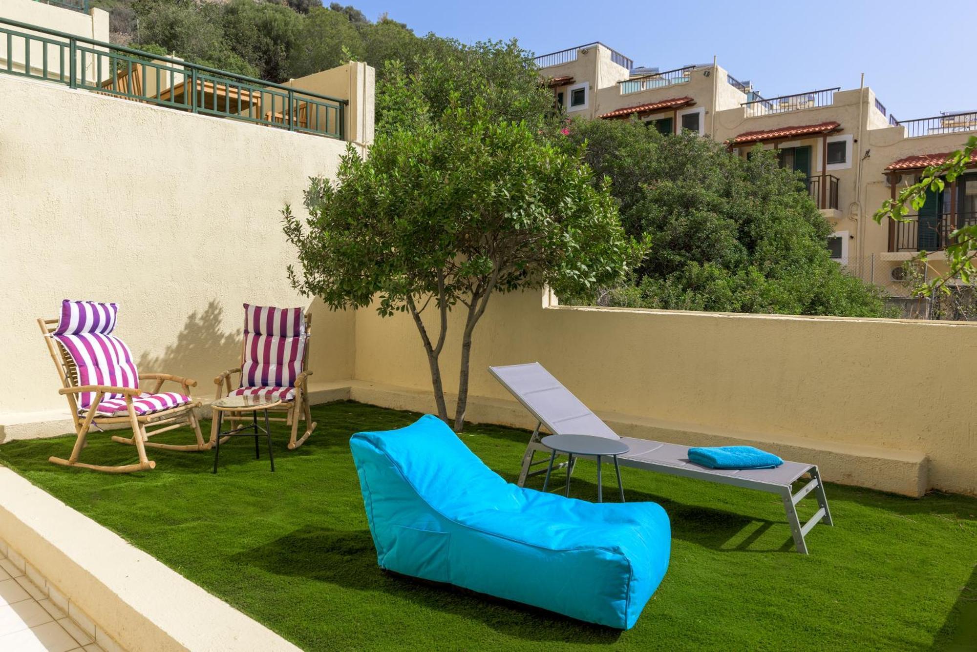 Blue Horizon Apartments Stalís Luaran gambar