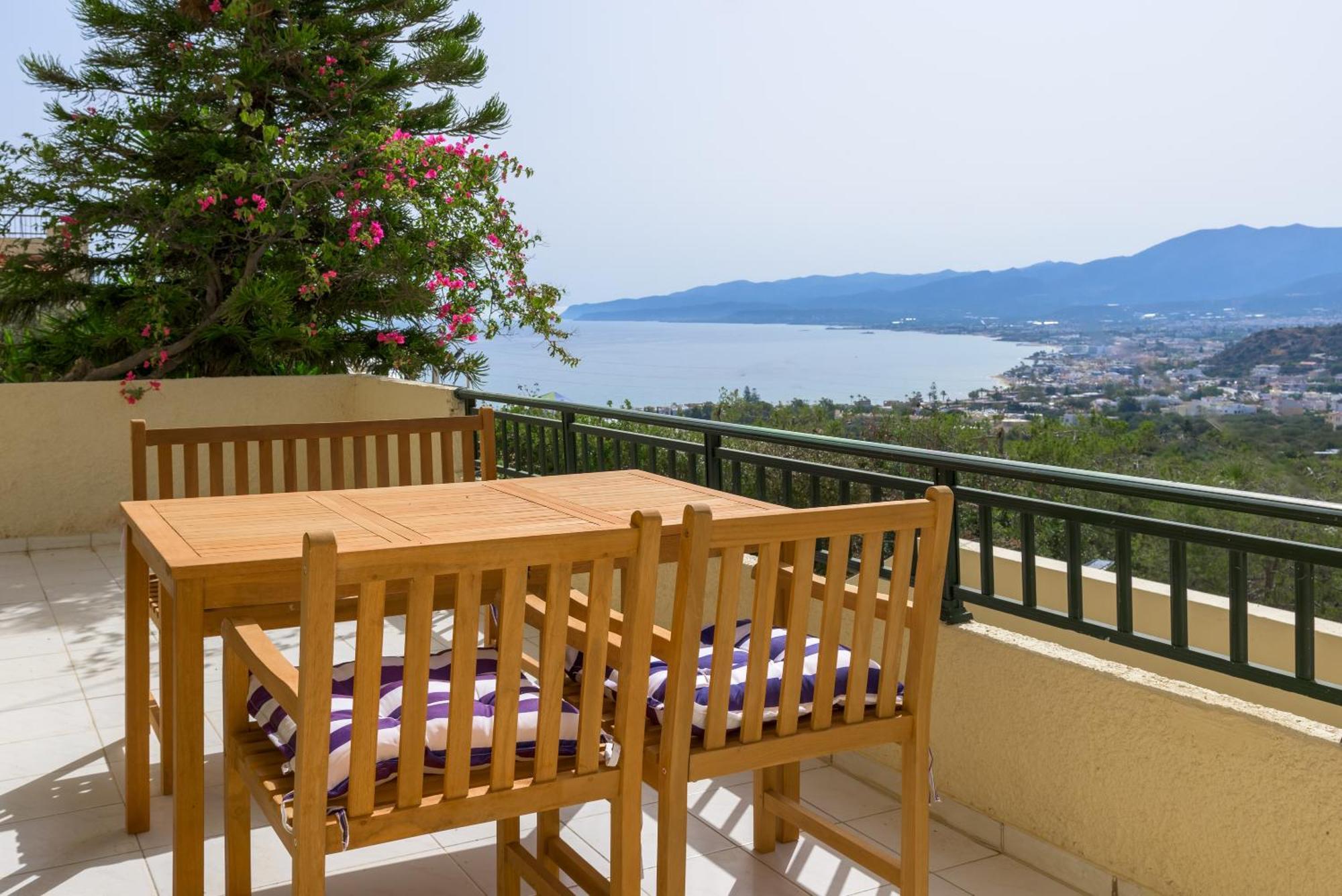 Blue Horizon Apartments Stalís Luaran gambar