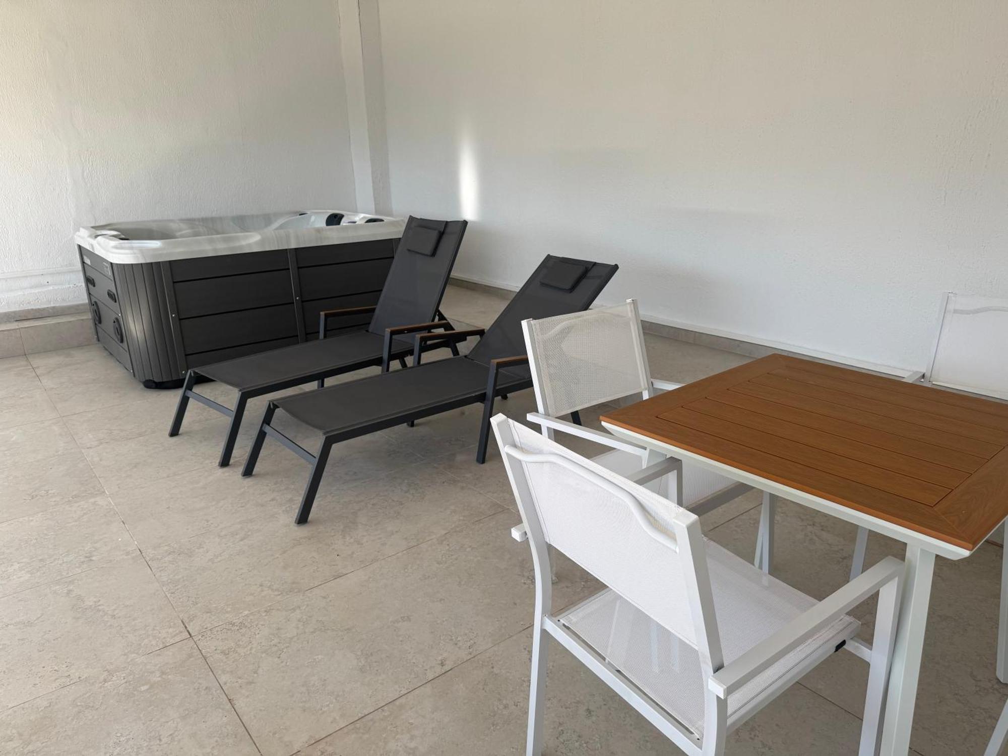 Blue Horizon Apartments Stalís Luaran gambar